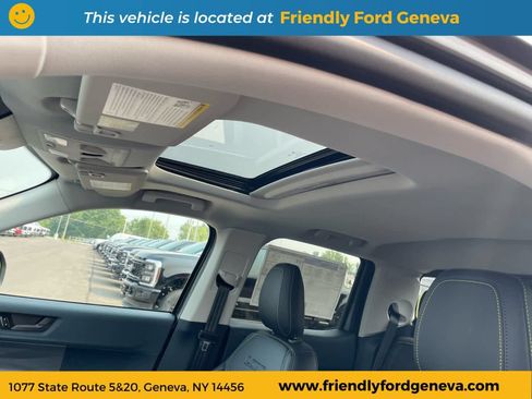 Used 2025 Ford Maverick Lobo AWD/4WD image 27