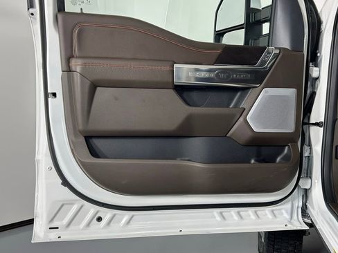 Used 2025 Ford F450 King Ranch w/ Chrome Package image 40