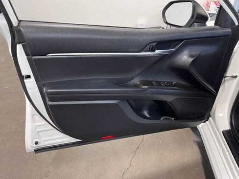 Used 2022 Toyota Camry SE image 22