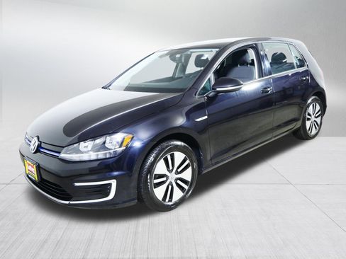 Used 2019 Volkswagen e-Golf SE w/ Driver Assistance Package image 3