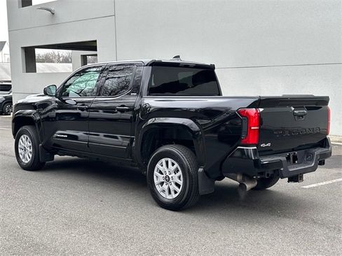 Certified 2025 Toyota Tacoma SR5 image 3