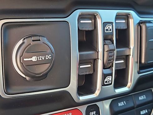 New 2026 Jeep Wrangler Unlimited Rubicon image 13