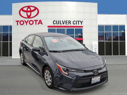 Used 2023 Toyota Corolla LE image 1