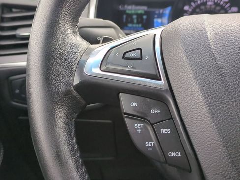 Used 2018 Ford Edge Titanium image 25