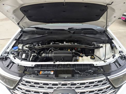 Used 2023 Ford Explorer Limited w/ Equipment Group 301A image 32