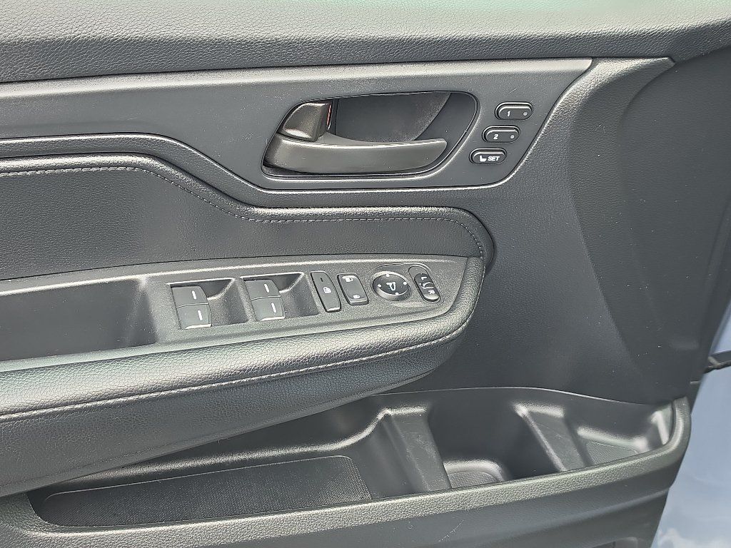 Used 2025 Honda Odyssey Sport-L image 12