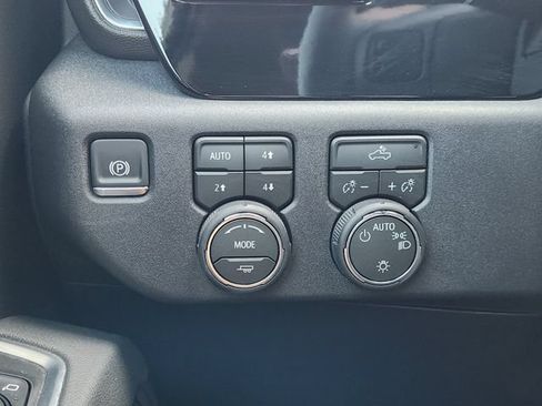 Used 2026 Chevrolet Silverado 1500 LT AWD/4WD image 23