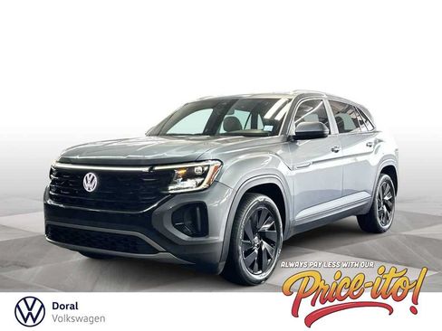 Certified 2024 Volkswagen Atlas Cross Sport SE w/ Panoramic Sunroof Package FWD image 1