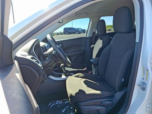 Used 2019 Jeep Compass Sport image 13