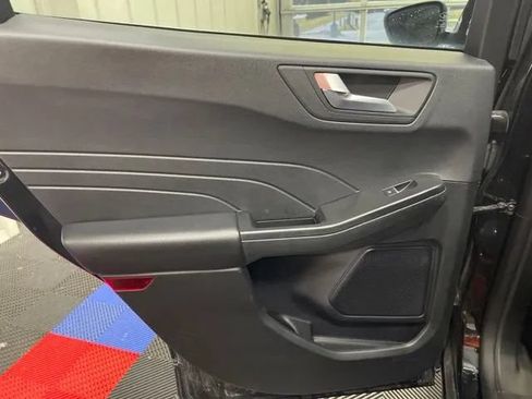 Used 2025 Ford Escape Platinum AWD/4WD image 12