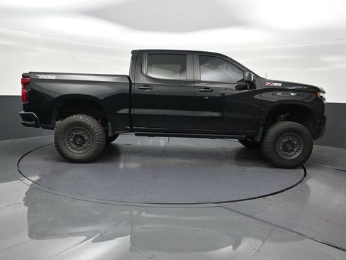 Used 2019 Chevrolet Silverado 1500 LT Trail Boss AWD/4WD image 7
