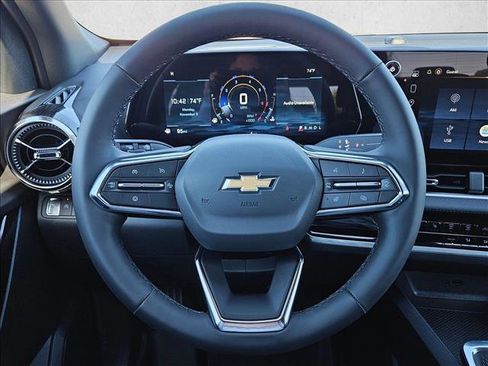 New 2026 Chevrolet Equinox LT w/ LPO, Floor Liner Package FWD image 11