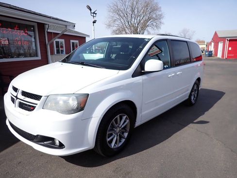 Used 2014 Dodge Grand Caravan R/T w/ Safety Sphere Group image 3