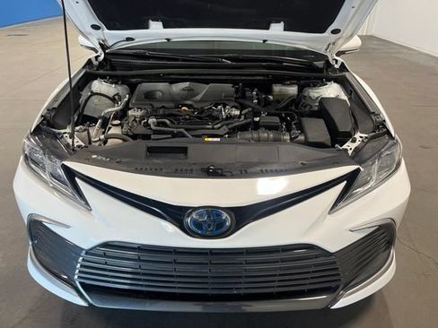 Used 2022 Toyota Camry LE w/ Cold Weather Package FWD image 9