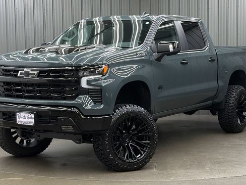 Used 2026 Chevrolet Silverado 1500 LT Trail Boss w/ LT Trail Boss Premium Package AWD/4WD image 1