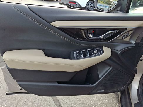 Used 2020 Subaru Outback Limited image 13