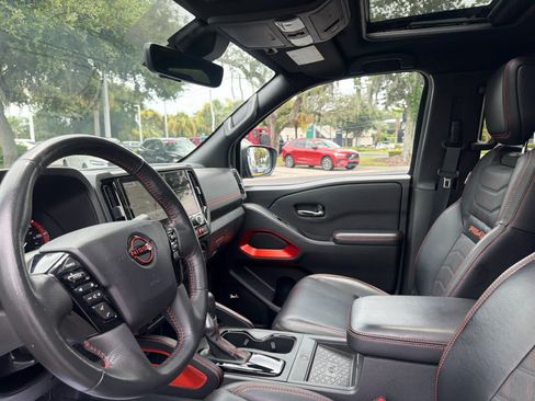 Used 2025 Nissan Frontier PRO-4X w/ Pro Premium Package AWD/4WD image 23