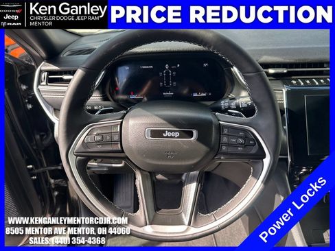 Used 2025 Jeep Grand Cherokee L Laredo AWD/4WD image 16