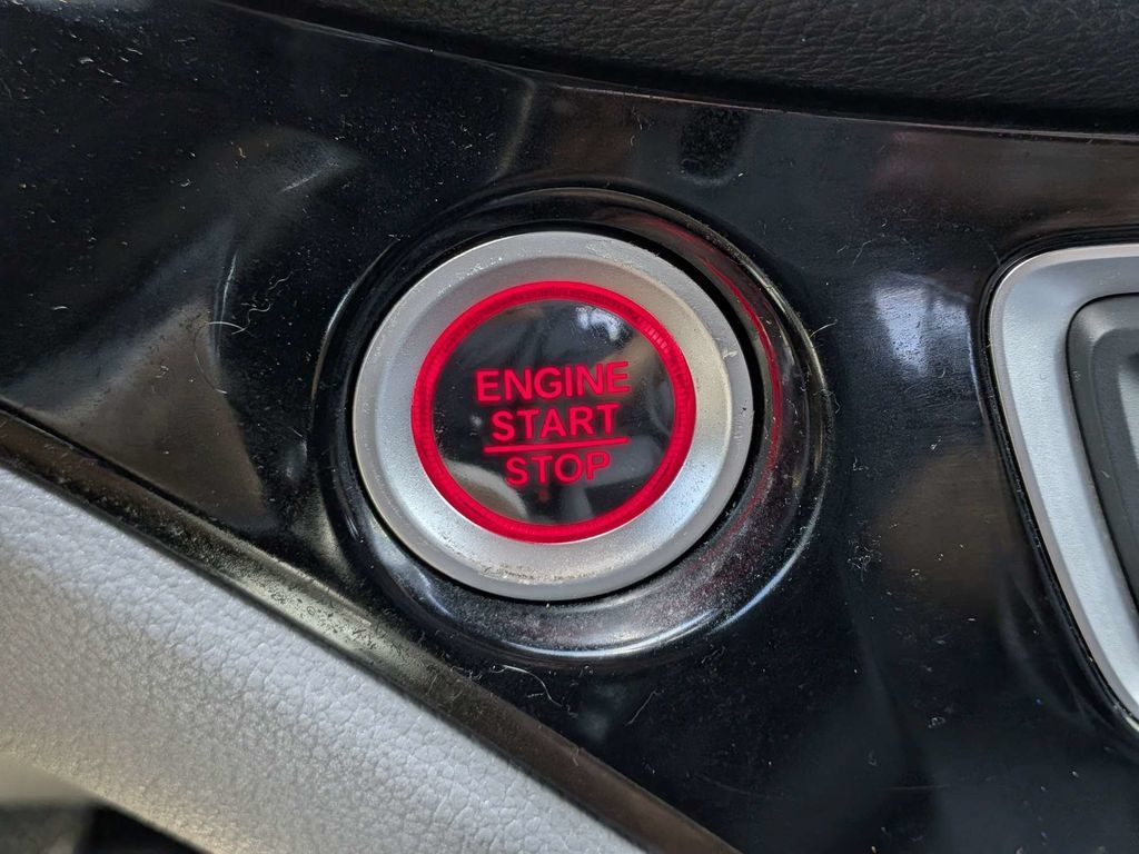 Used 2019 Honda Pilot Touring image 27