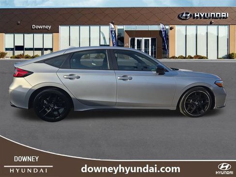 Used 2025 Honda Civic Sport image 6