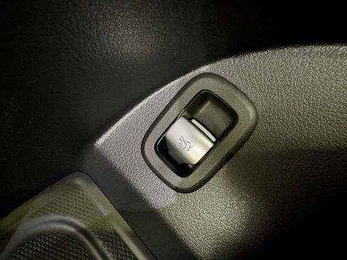 New 2026 Mercedes-Benz GLC 300 image 20