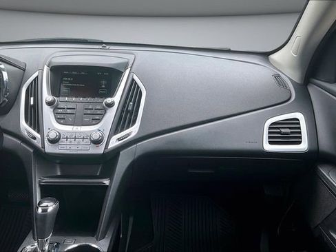 Used 2017 GMC Terrain SLE FWD image 9