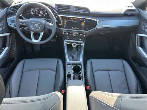New 2025 Audi Q3 2.0T Premium image 18