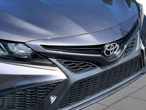 Used 2022 Toyota Camry SE FWD image 29