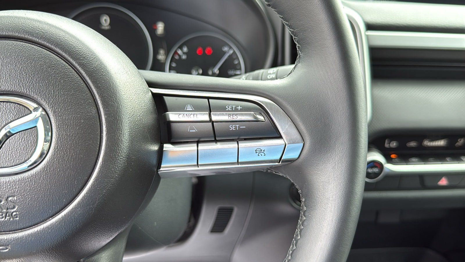 Used 2025 MAZDA CX-50 AWD 2.5 S w/ Cargo Package image 13