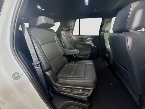 Used 2025 GMC Yukon Denali RWD image 27