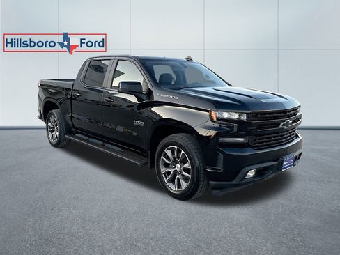 Used 2020 Chevrolet Silverado 1500 RST w/ Texas Edition image 4