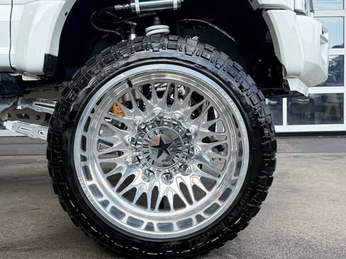 Used 2022 Ford F450 Platinum w/ FX4 Off-Road Package AWD/4WD image 15
