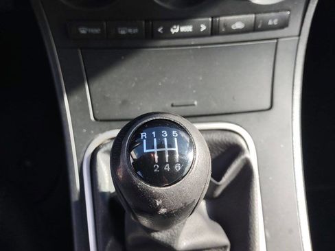 Used 2013 MAZDA MAZDA3 i Touring image 14