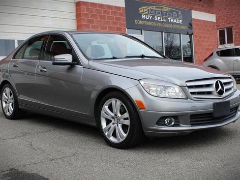 Used 2011 Mercedes-Benz C 300 4MATIC Sedan image 7
