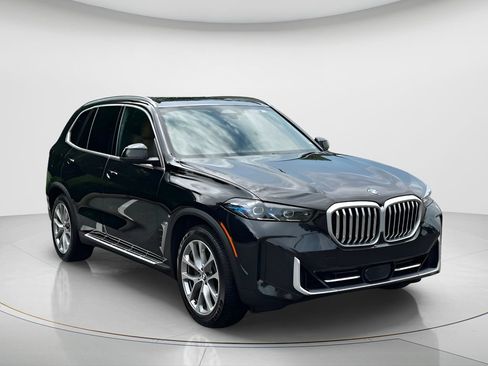 Used 2026 BMW X5 xDrive40i AWD/4WD image 3