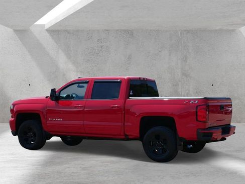 Used 2018 Chevrolet Silverado 1500 LT w/ All Star Edition AWD/4WD image 4