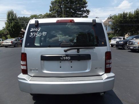 Used 2008 Jeep Liberty Sport AWD/4WD image 7