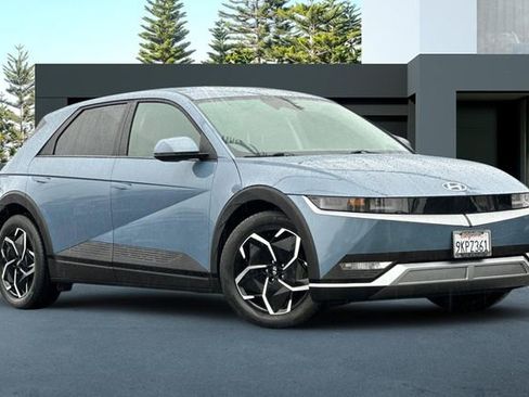 Used 2024 Hyundai Ioniq 5 SE image 2