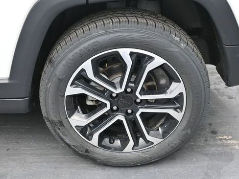 Used 2023 Jeep Compass Limited AWD/4WD image 38