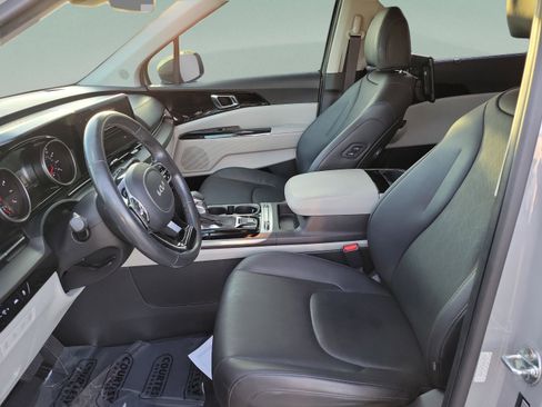Used 2022 Kia Carnival SX FWD image 16