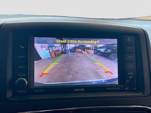 Used 2018 Dodge Grand Caravan SE w/ UConnect Hands-Free Group image 14