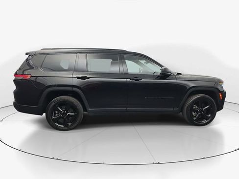 Used 2023 Jeep Grand Cherokee L Laredo image 11