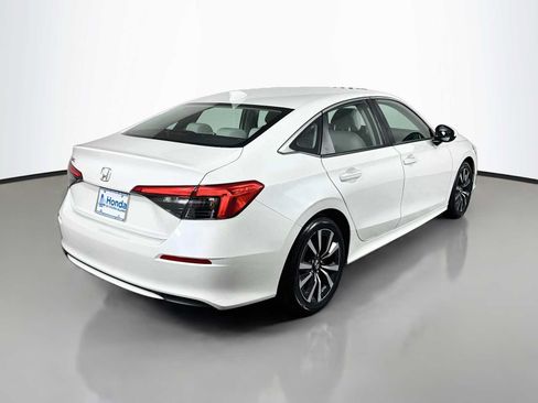 Used 2023 Honda Civic EX image 4