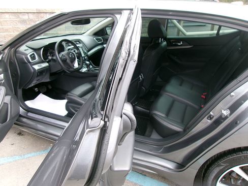 Used 2018 Nissan Maxima 3.5 SV FWD image 12