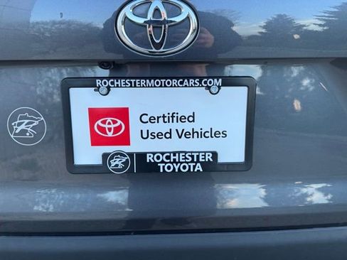 Certified 2021 Toyota RAV4 XLE AWD/4WD image 40