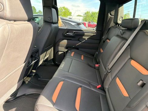 Used 2025 GMC Sierra 3500 AT4 w/ AT4 Premium Plus Package AWD/4WD image 21