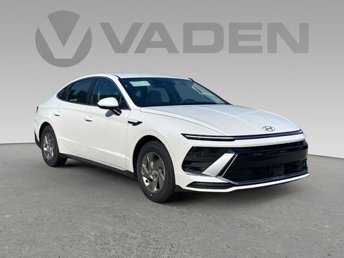 New 2025 Hyundai Sonata SE image 1