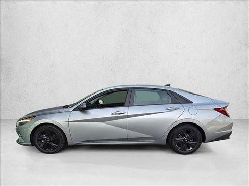 Used 2021 Hyundai Elantra SEL w/ Convenience Package FWD image 8
