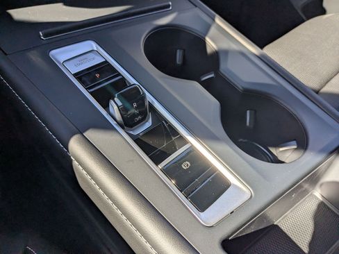 New 2026 Volkswagen Atlas SE image 24