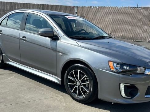 Used 2017 Mitsubishi Lancer Sedan image 2